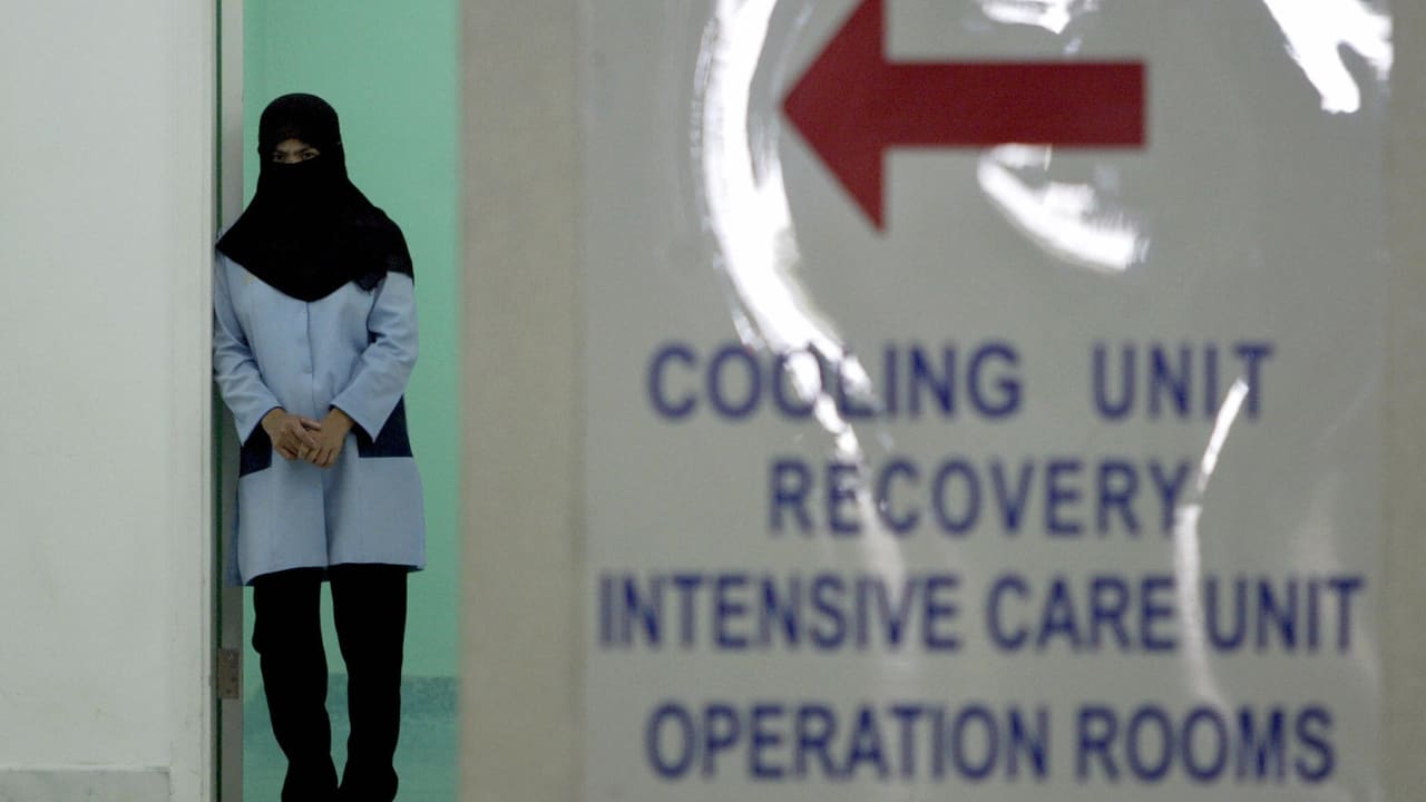 السعودية.. 28 شخصا بالعناية المركزة بعد تسمم غذائي والسلطات تكشف تفاصيل
