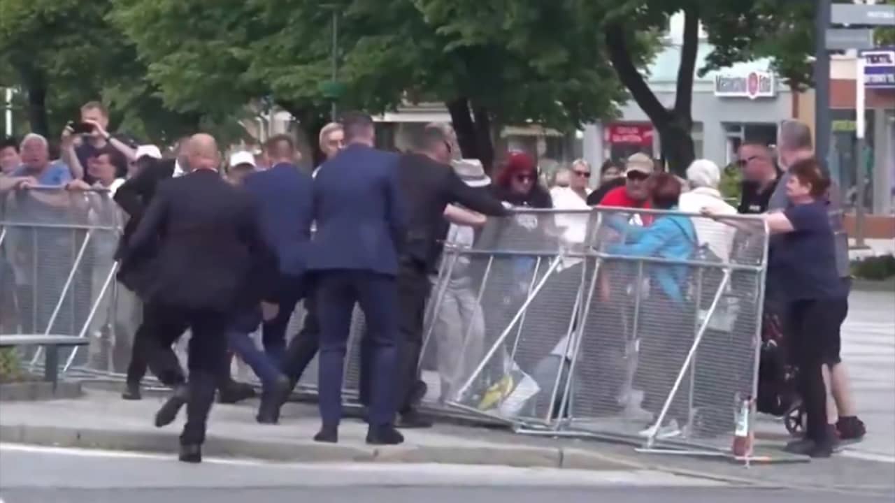 بخمس طلقات في صدره.. فيديو يظهر لحظة محاولة اغتيال رئيس وزراء سلوفاكيا