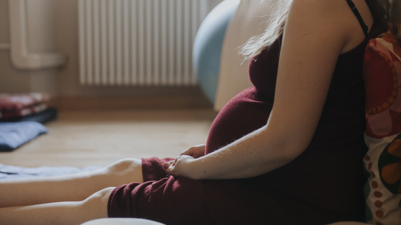 هل الرضاعة الطبيعية تمنع الحمل؟