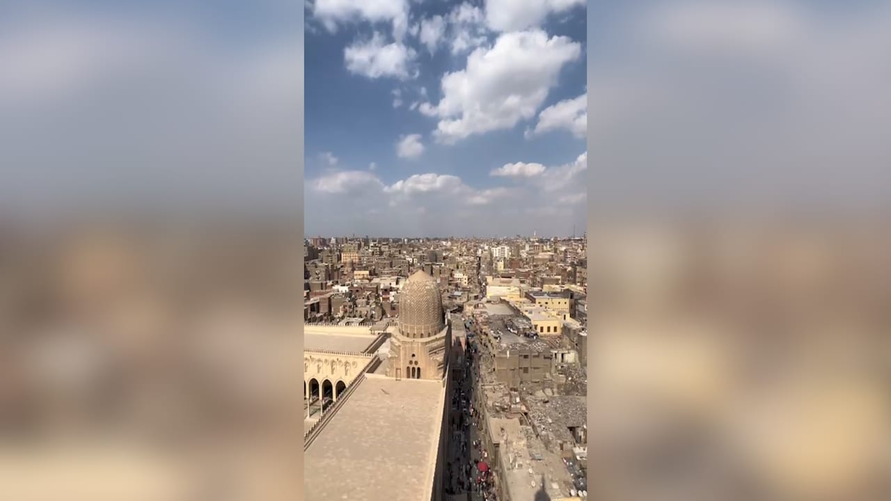 "بوابة زمنية إلى الماضي"..مصري يكشف إطلالة مهيبة على القاهرة التاريخية..كيف وجدها؟