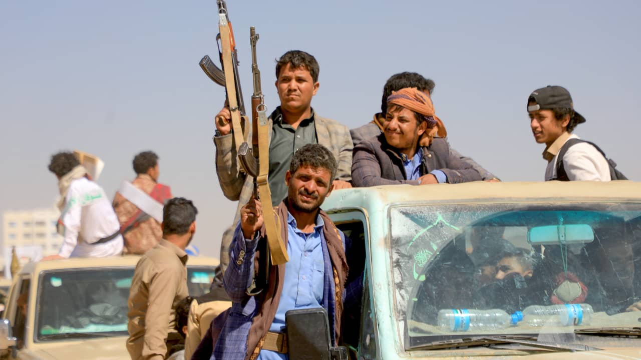 "سلوك مشين ومتهور".. الجيش الأمريكي يكشف عن عدد هجمات الحوثيين وما دمره من قدرات عسكرية تابعة لهم