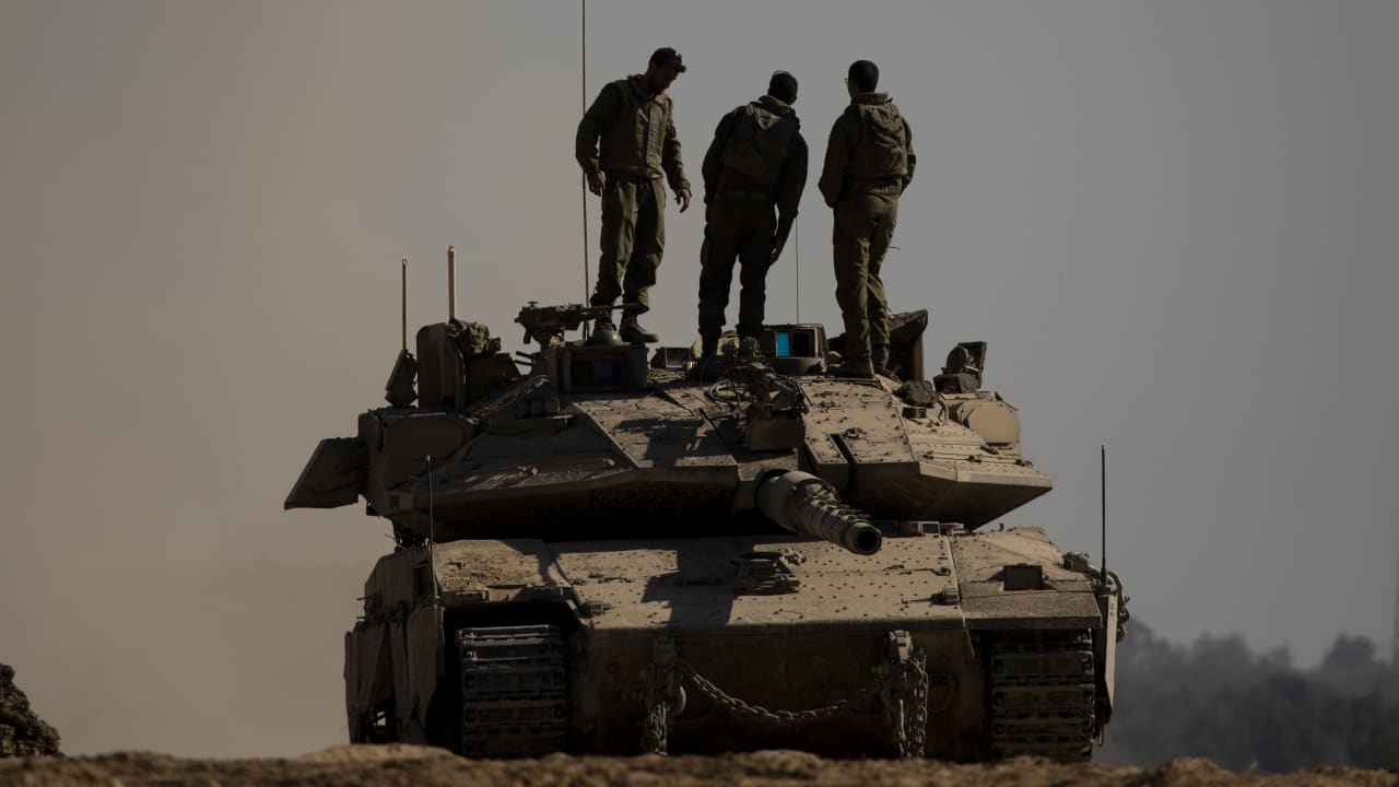 في إحدى أكثر الهجمات دموية.. الجيش الإسرائيلي يعلن مقتل 8 من جنوده بـ"حادث" في رفح