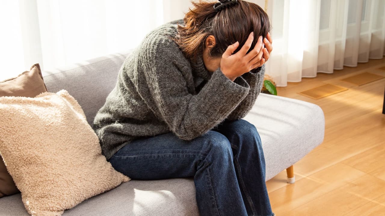 ما هي اعراض كيس المبيض وهل تسبب الألم عند النساء؟