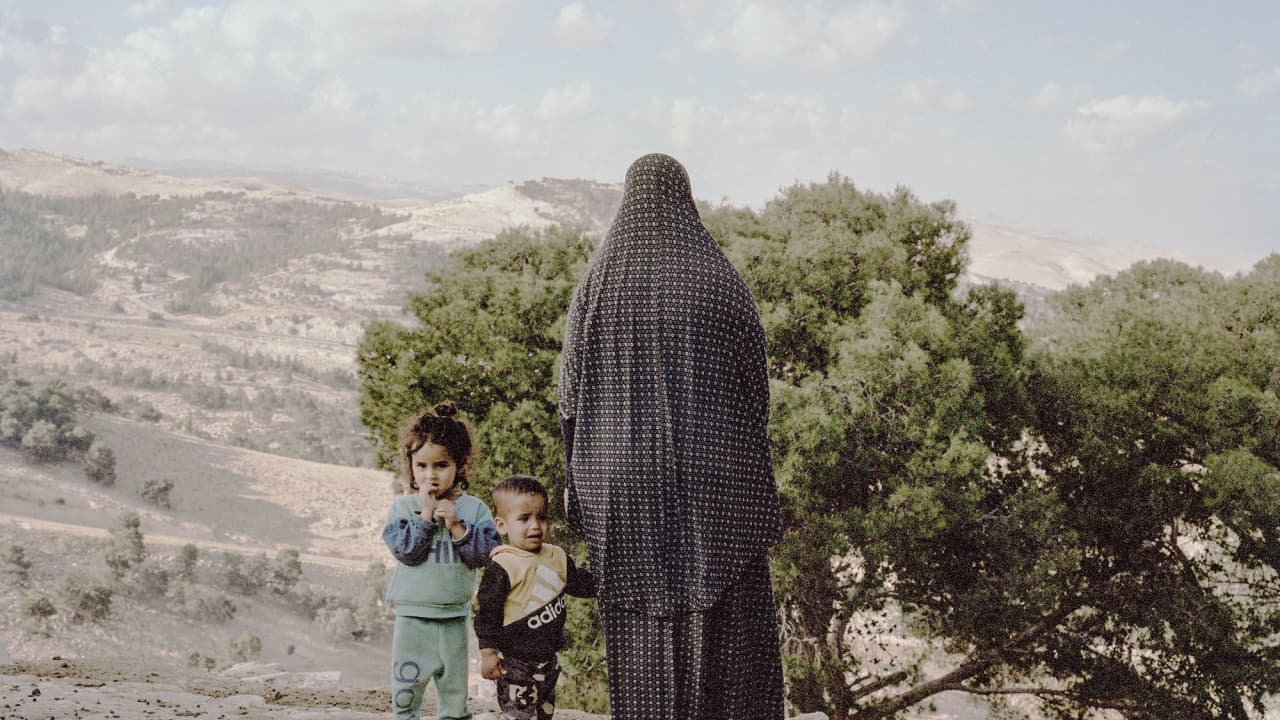 مصورة توثق معاناة البدو الفلسطينيين تحت "وطأة الاحتلال" الإسرائيلي