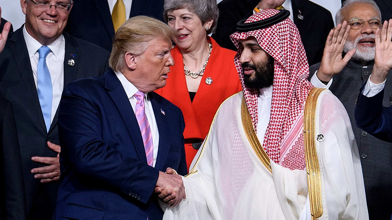 محمد بن سلمان يشعل تفاعلا بأول اتصال لترامب مع قائد أجنبي وإعلان الأمير رغبة باستثمار 600 مليار دولار - CNN Arabic