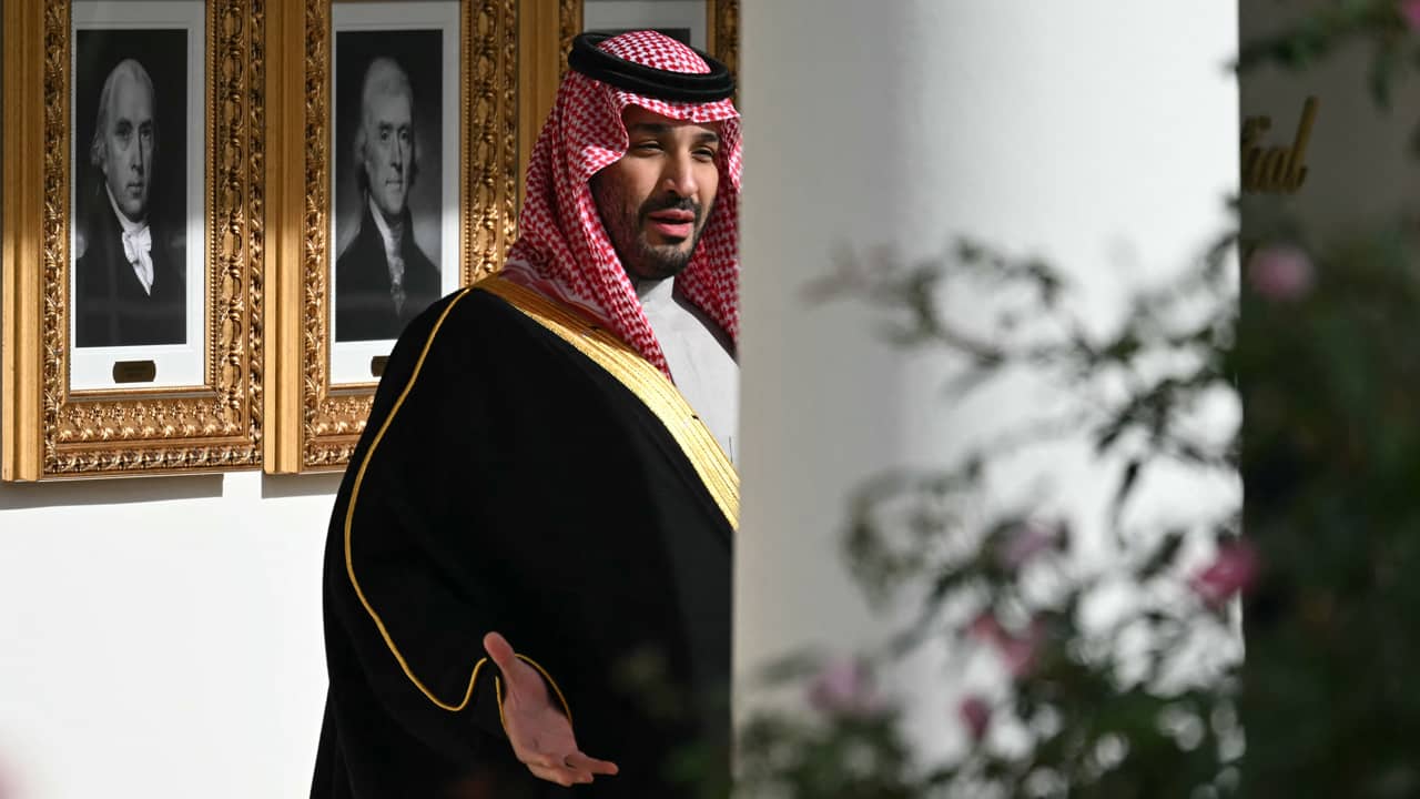 السعودية.. انتقاد جزء مما قاله محمد بن سلمان عن الانضمام للاتفاقية الإبراهيمية وأمير يرد