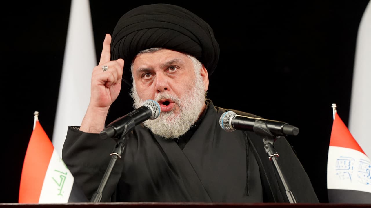 العراق: مقتدى الصدر يشعل تفاعلا بتدوينة عن سبب وفاة السيدة فاطمة بنت النبي محمد وهي "غاضبة" و"إخفاء قبرها"