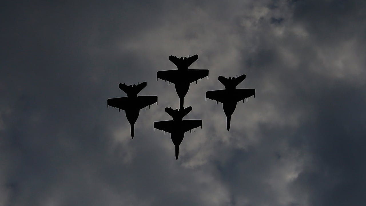 طائرات مقاتلة أردنية تشارك بضرب أهداف داعش في سوريا السبت 