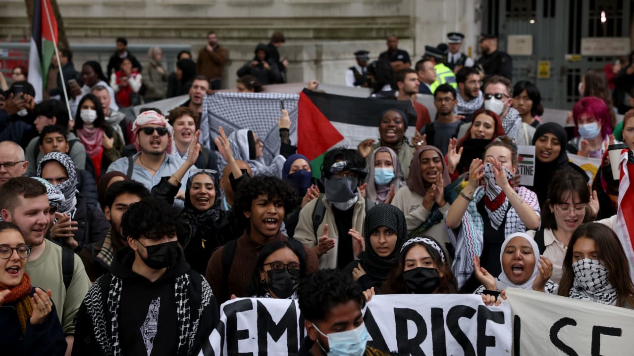 "تعرض للاعتقال والتعذيب في بلده".. طالب مصري سيفقد تأشيرته ويواجه خطر الترحيل من بريطانيا