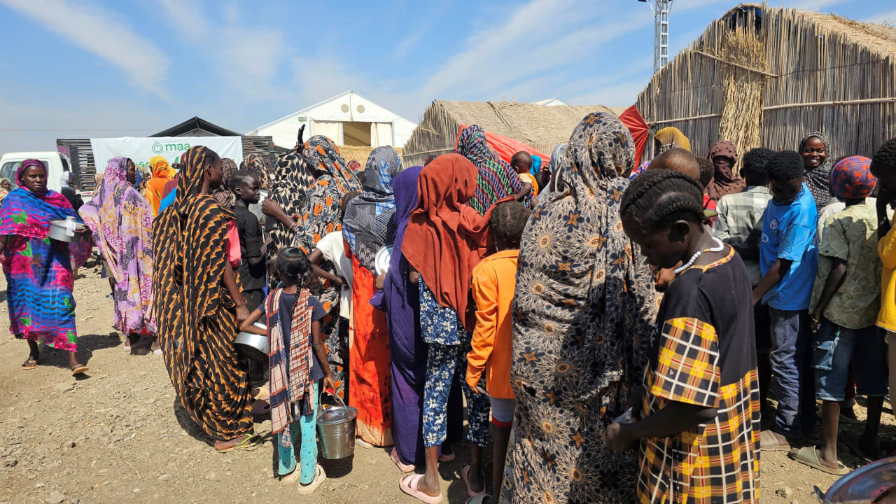 بيان مصري بعد تكرار الهجمات على قوافل الإغاثة والمنشآت الطبية بالسودان وأبو الغيط: ترقى لجرائم حرب