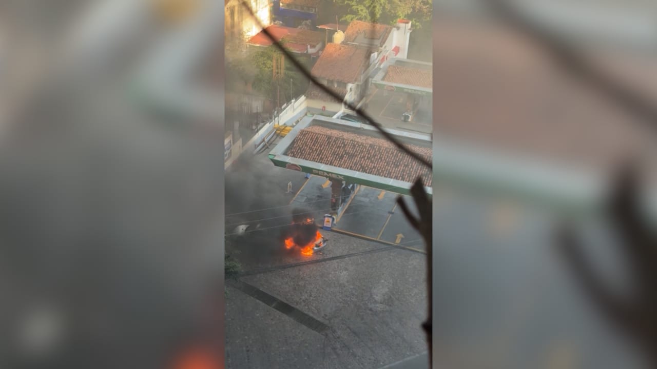 "كأنها منطقة حرب".. أمريكي عالق في المكسيك يروي ما حدث بعد مقتل "إل مينشو"