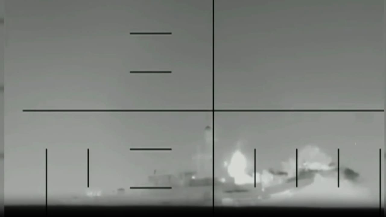 تفاصيل إغراق الفرقاطة الإيرانية "دينا" بطوربيد أطلقته غواصة أمريكية