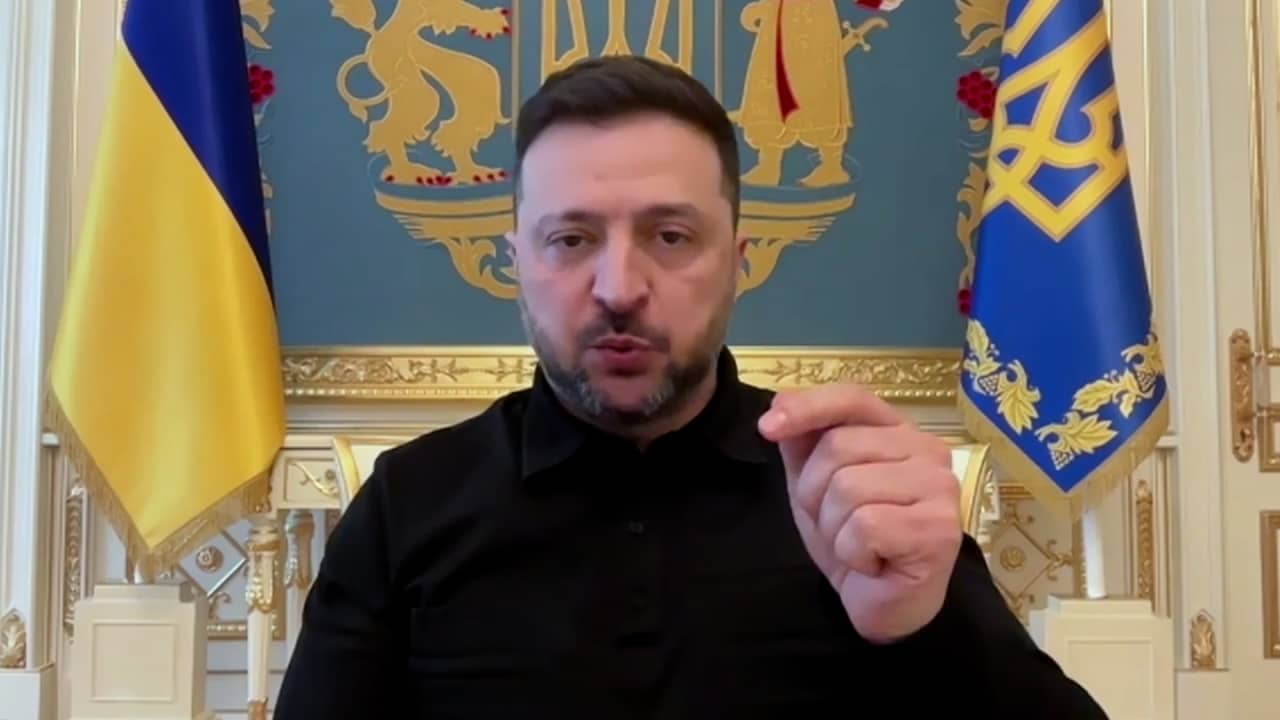 زيلينسكي لمذيعة CNN أمانبور: على قادة العالم التحدث إلى بوتين