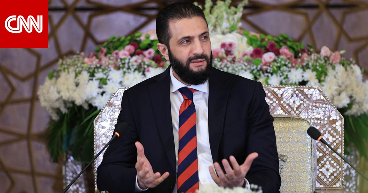 سوريا.. أحمد الشرع يثير تفاعلا بلقطات وتصريح بلقاء وفد من إدلب