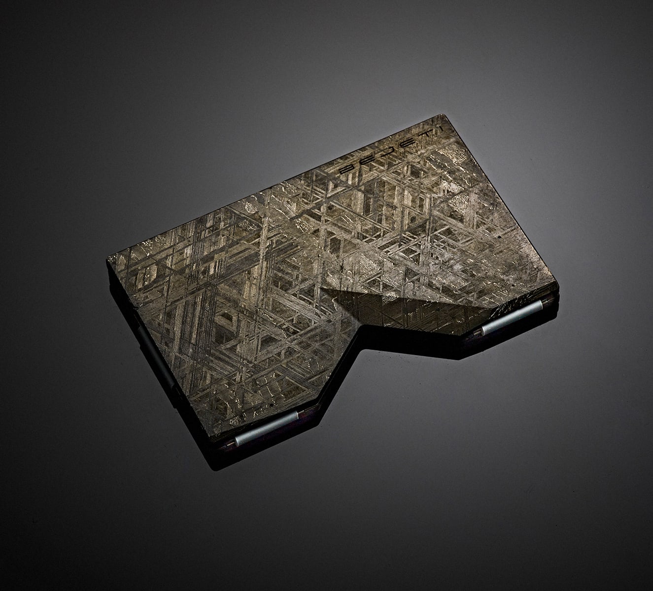 Diese Firma stellte die erste Brieftasche aus einem Meteoriten her. Wie viel, glauben Sie, hat sie gekostet?