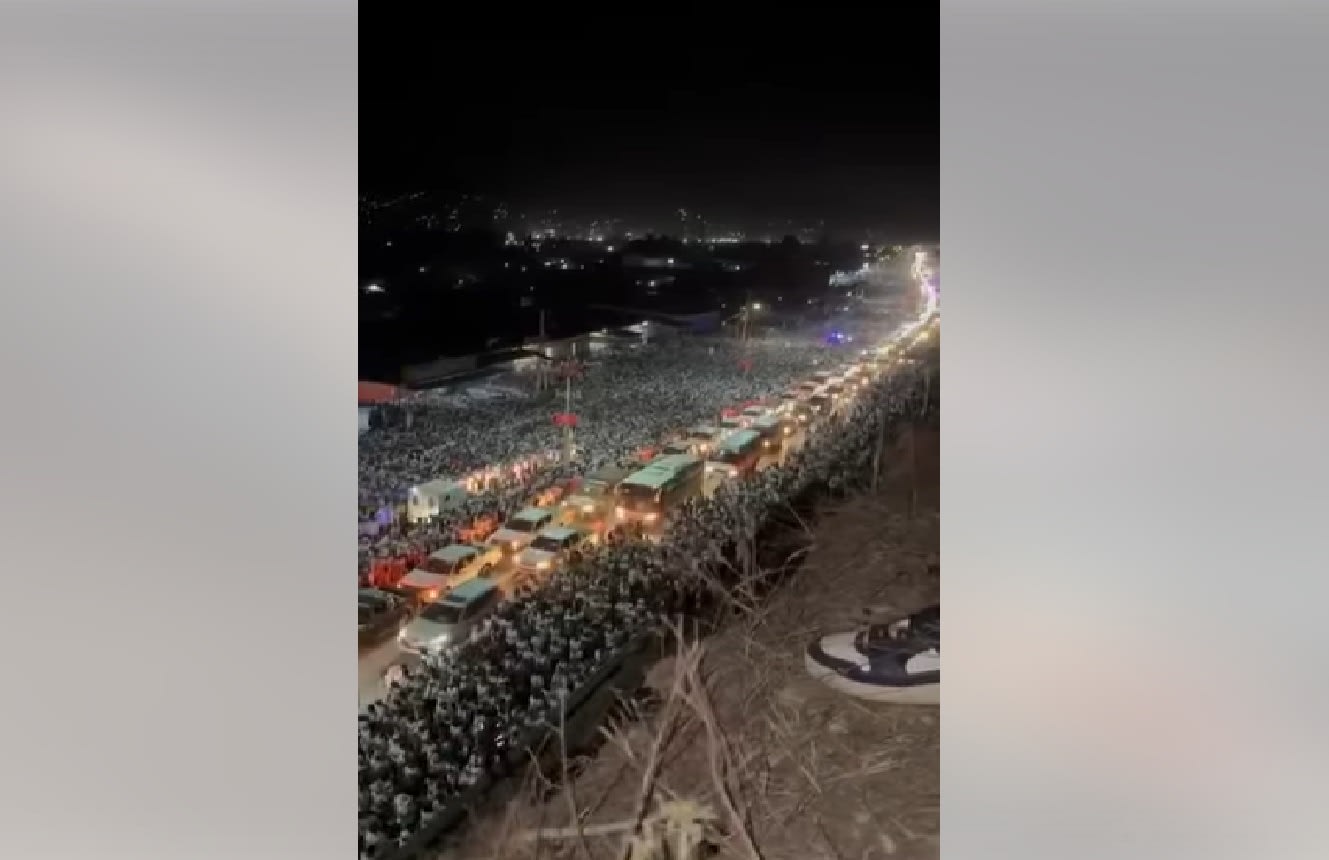 الآن، يبقى السؤال مفتوحًا: كم مرة تعرضنا للخداع دون أن ندري؟!  صورة عن الفيديو المتداول لما قيل انه احتجاجات مناهضة لأردوغان (Credit: Tiktok/@rey.marques)