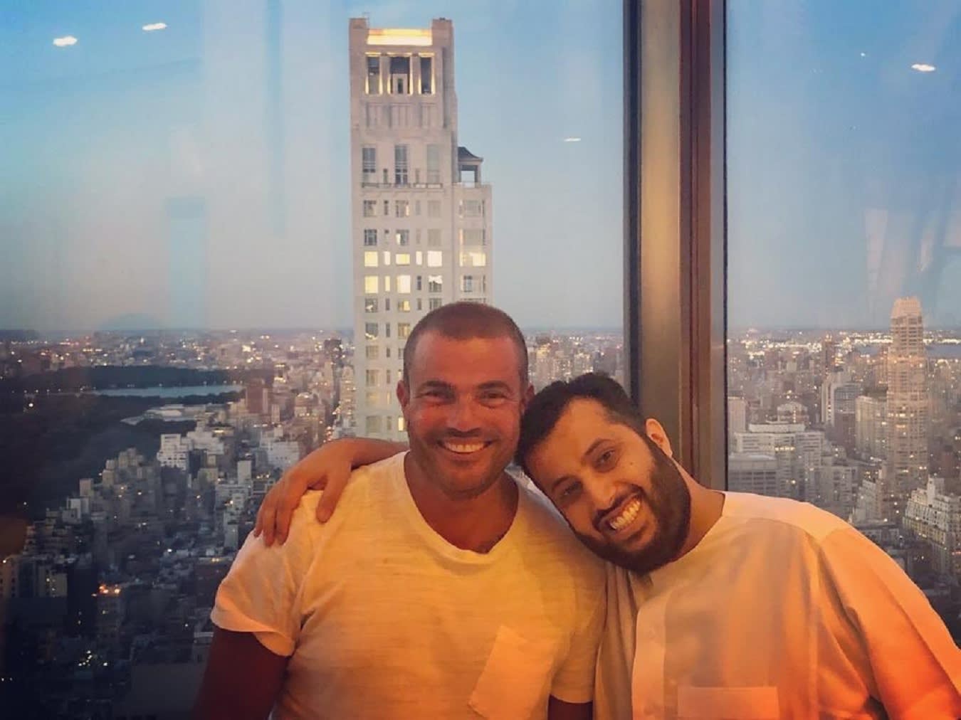 عمرو دياب ينشر صورته مع تركي آل الشيخ بعد الألبوم الجديد.. ما رد فعل متابعيه؟