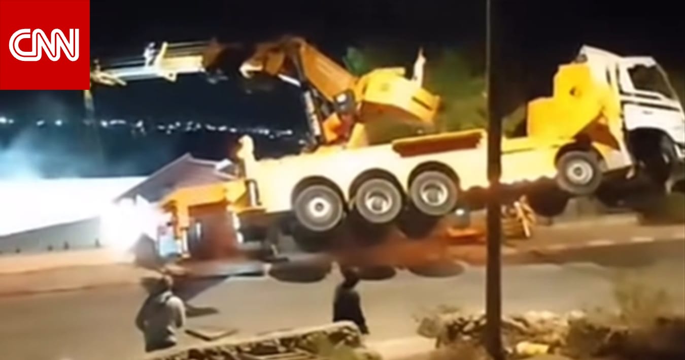 تداول فيديو بزعم "انقلاب رافعة على جنود إسرائيليين" في غزة.. ما صحته؟