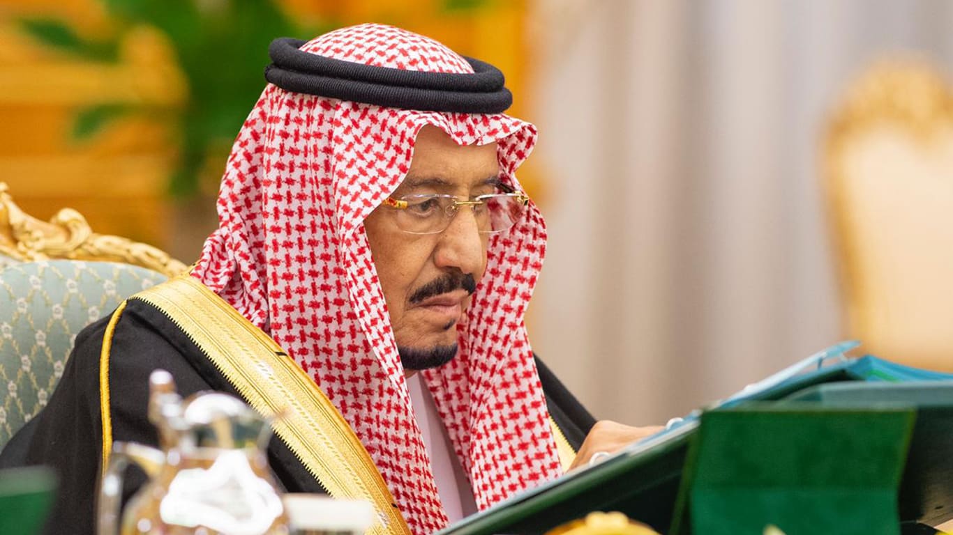 الملك سلمان في اجتماع مجلس الوزراء السعودي