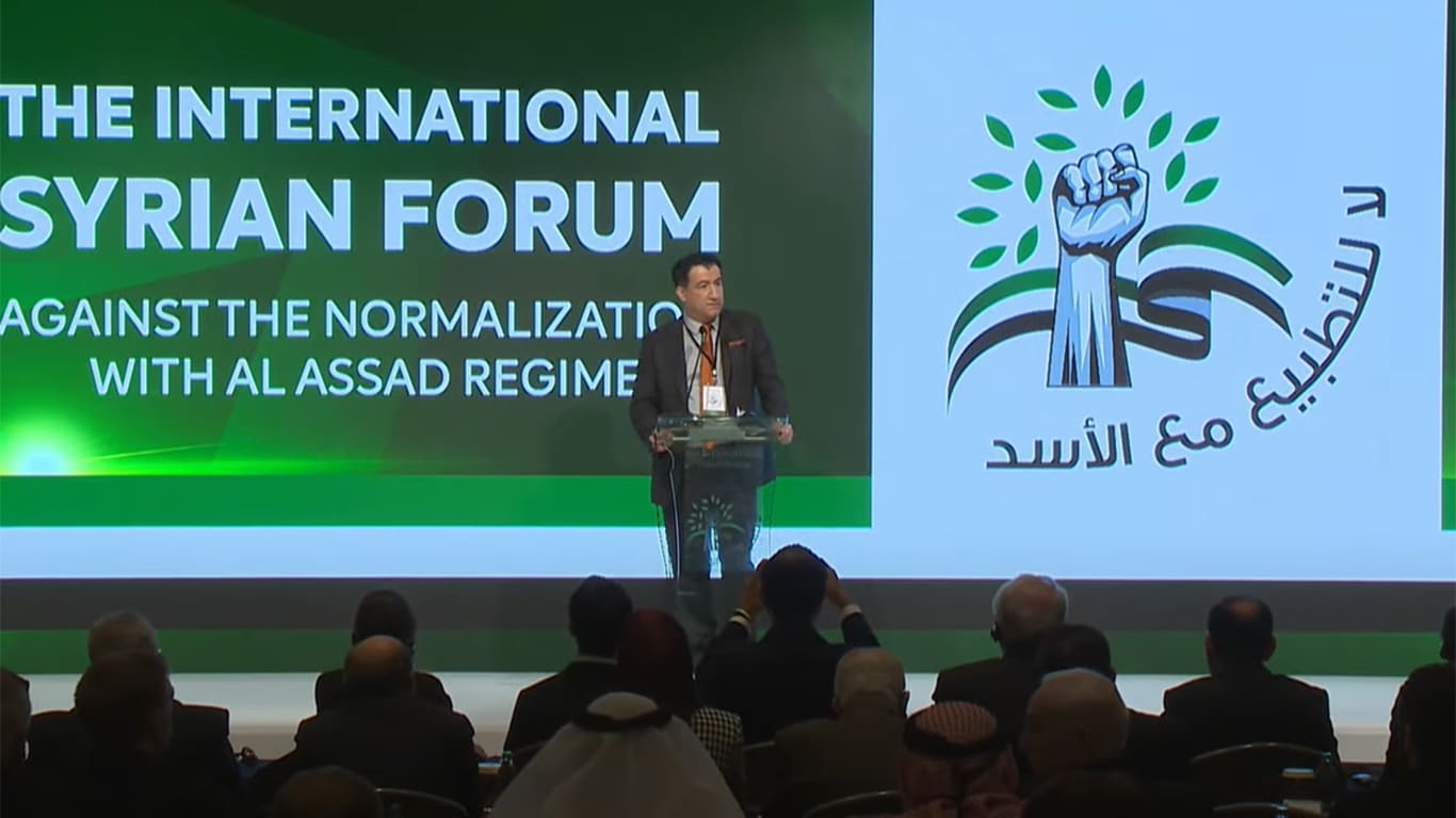 معارضون سوريون يرفضون تطبيع دول عربية مع الأسد: سنواصل العمل على إسقاط النظام