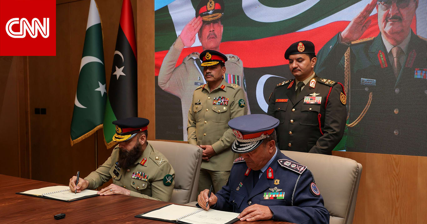 بعد لقاء صدام حفتر وقائد الجيش الباكستاني.. مصدر ليبي: اتفاق على صفقة أسلحة بمليارات الدولارات