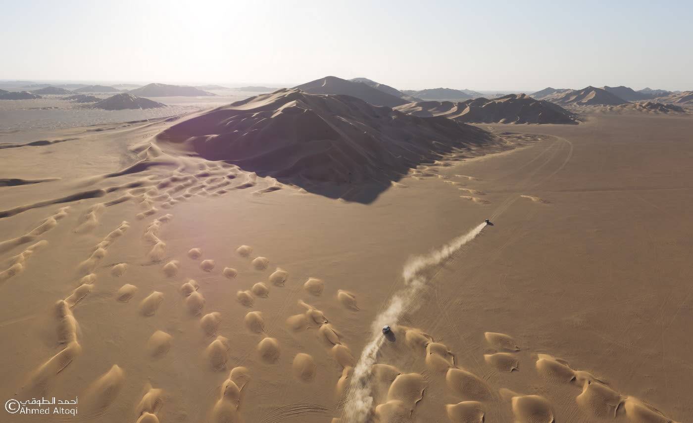 إنها تشكل أقل من 10٪ من كثبان العالم .. ألق نظرة على الكثبان الرملية النجمية في سلطنة عمان