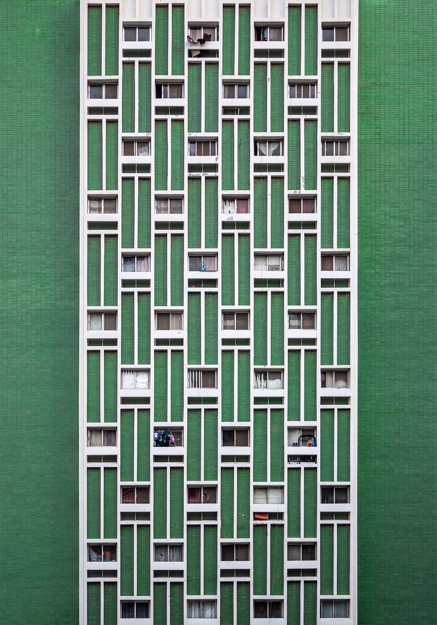 مصور إماراتي في أبوظبي يسعى لتوثيق الهوية المعمارية لبلاده