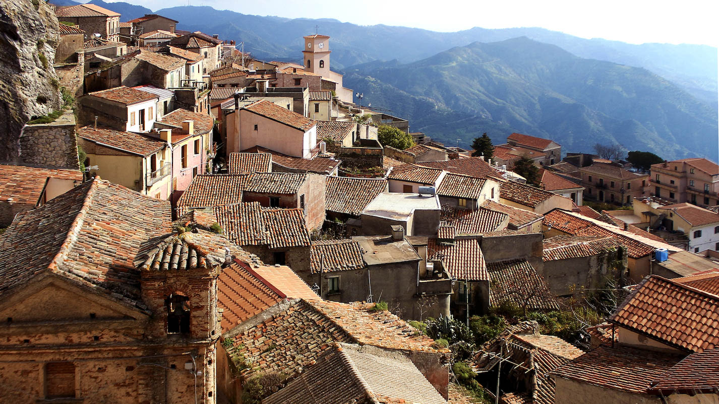 هذه القرى الإيطالية الخلابة ستدفع لك 33،000 دولار مقابل الانتقال إليها