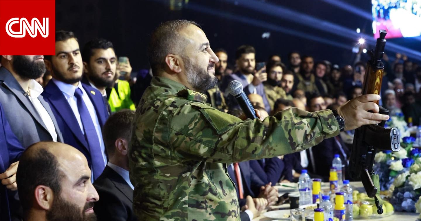 "تبرع بأغلى ما يملك".. وزير الدفاع السوري يثير تفاعلا ببكائه خلال حملة "فداء لحماة"