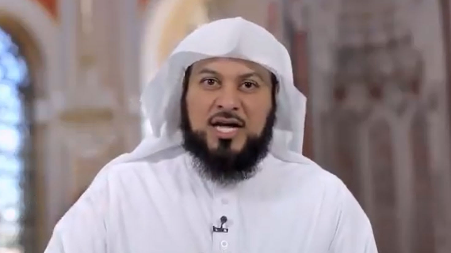 السعودية.. فيديو يظهر الداعية محمد العريفي يثير جدلا إن كان قديما أو حديثا
