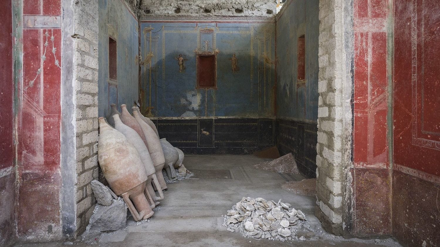 شاهد.. علماء الآثار يكتشفون غرفة تظهر كيف عاش "العبيد" في مدينة بومبي القديمة