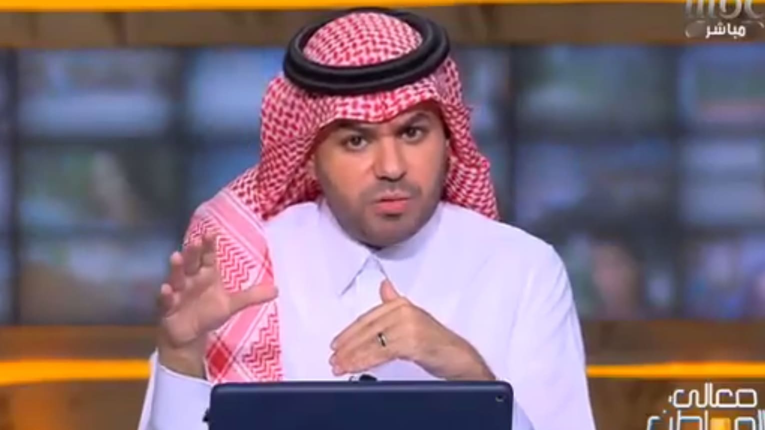 شاهد وزير التعليم السعودي يقاضي الإعلامي علي العلياني بعد ادعائه وجود عصابات توظيف وفساد بالوزارة Cnn Arabic