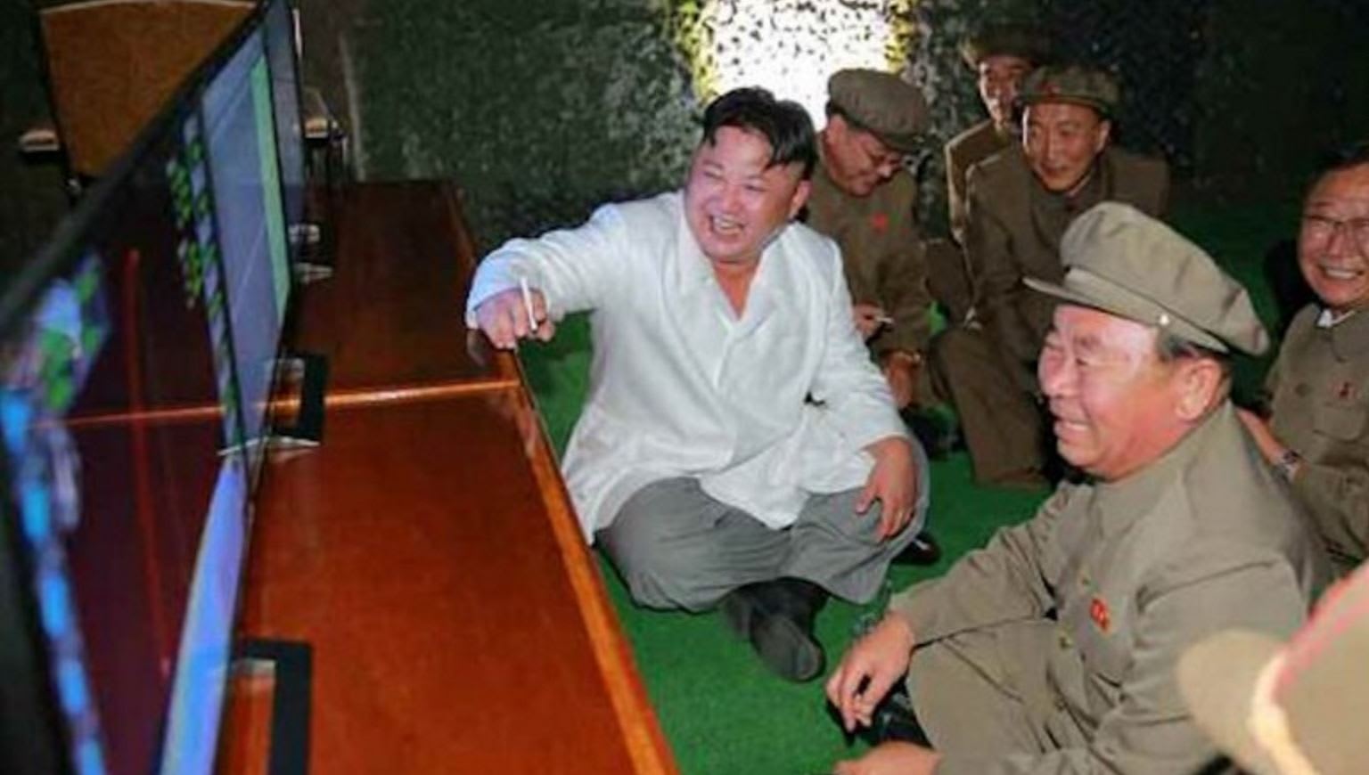 تجارب كوريا الشمالية الصاروخية تُسعد الزعيم.. وكيم جونغ أون يهدد أمريكا وكوريا الجنوبية بـ"الضربات القاتلة"