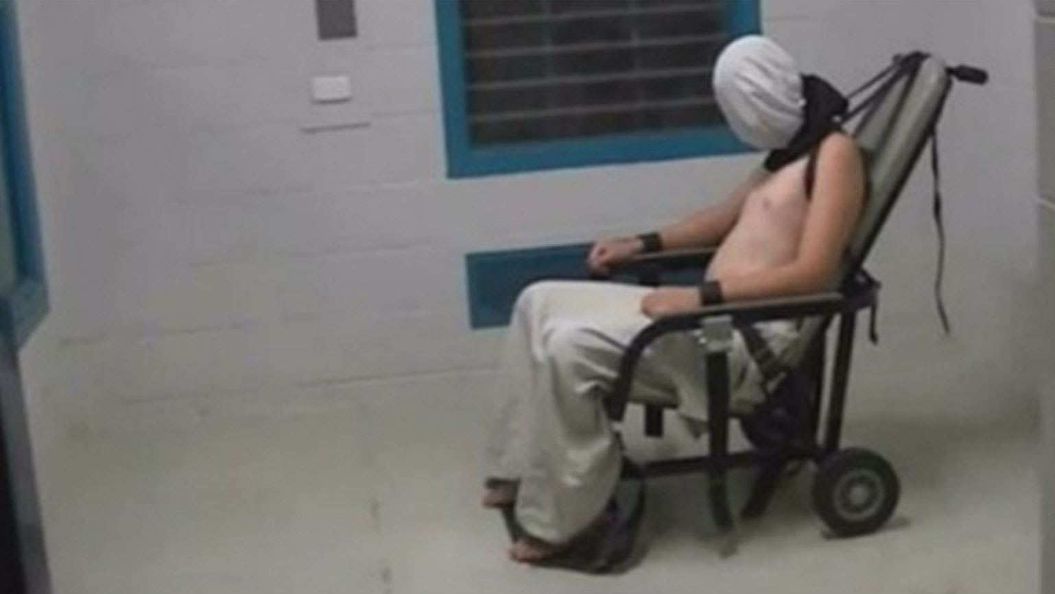 أطفال يُجردون من ملابسهم ويُعتدى عليهم ويُوضعون في الحبس الانفرادي بمراكز احتجاز الأحداث بأستراليا