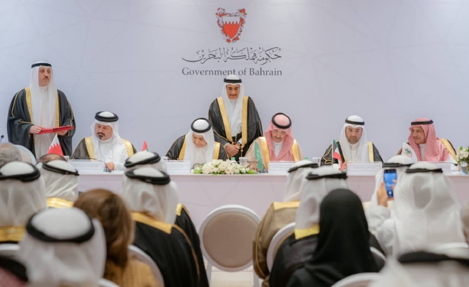 دعم مالي من 3 دول خليجية إلى البحرين.. ما قيمة الاتفاقية؟