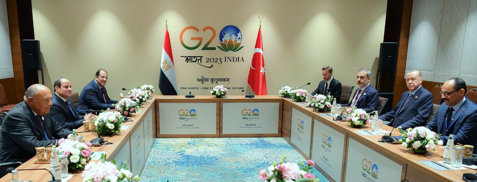 اجتماع السيسي وأردوغان في قمة العشرين بحضور وزراء خارجية ومخابرات مصر وتركيا 
