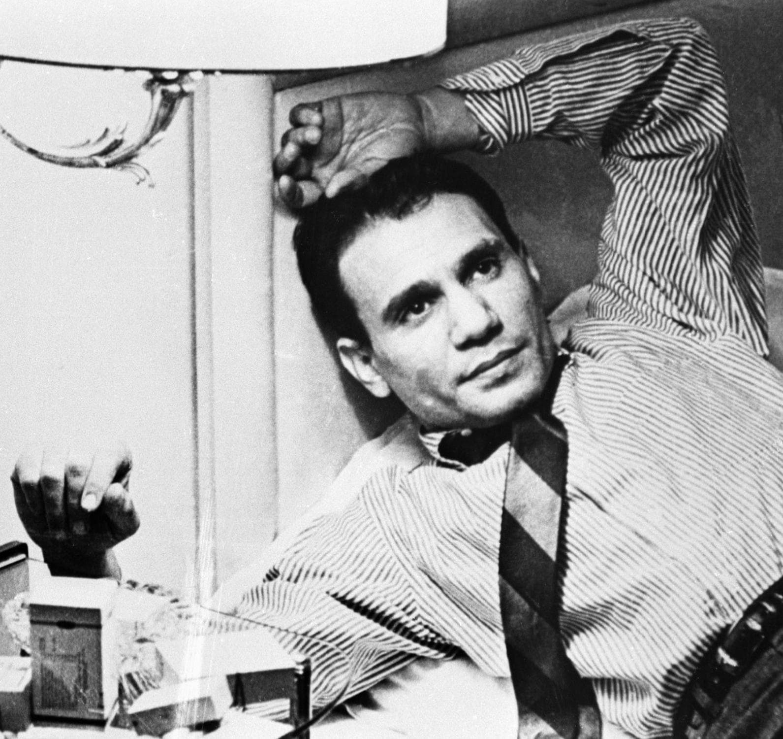 آخر ملوك مصر يزور منزل عبدالحليم حافظ عشية ذكرى وفاته الـ 49