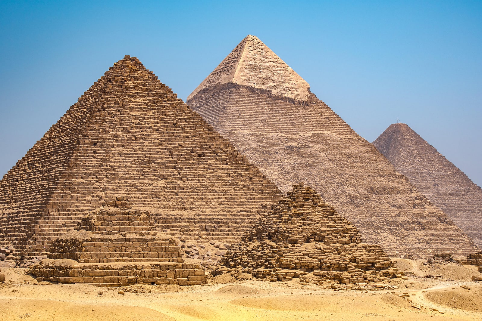 منها بمصر ولبنان..إليكم قائمة بمواقع اليونسكو القديمة المرتبطة بأغرب النظريات