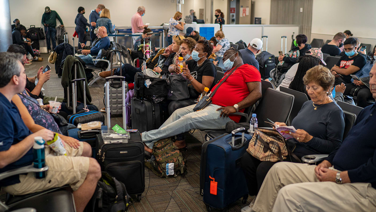 Canceled flights and higher prices .. Experts predict a summer full of travel chaos