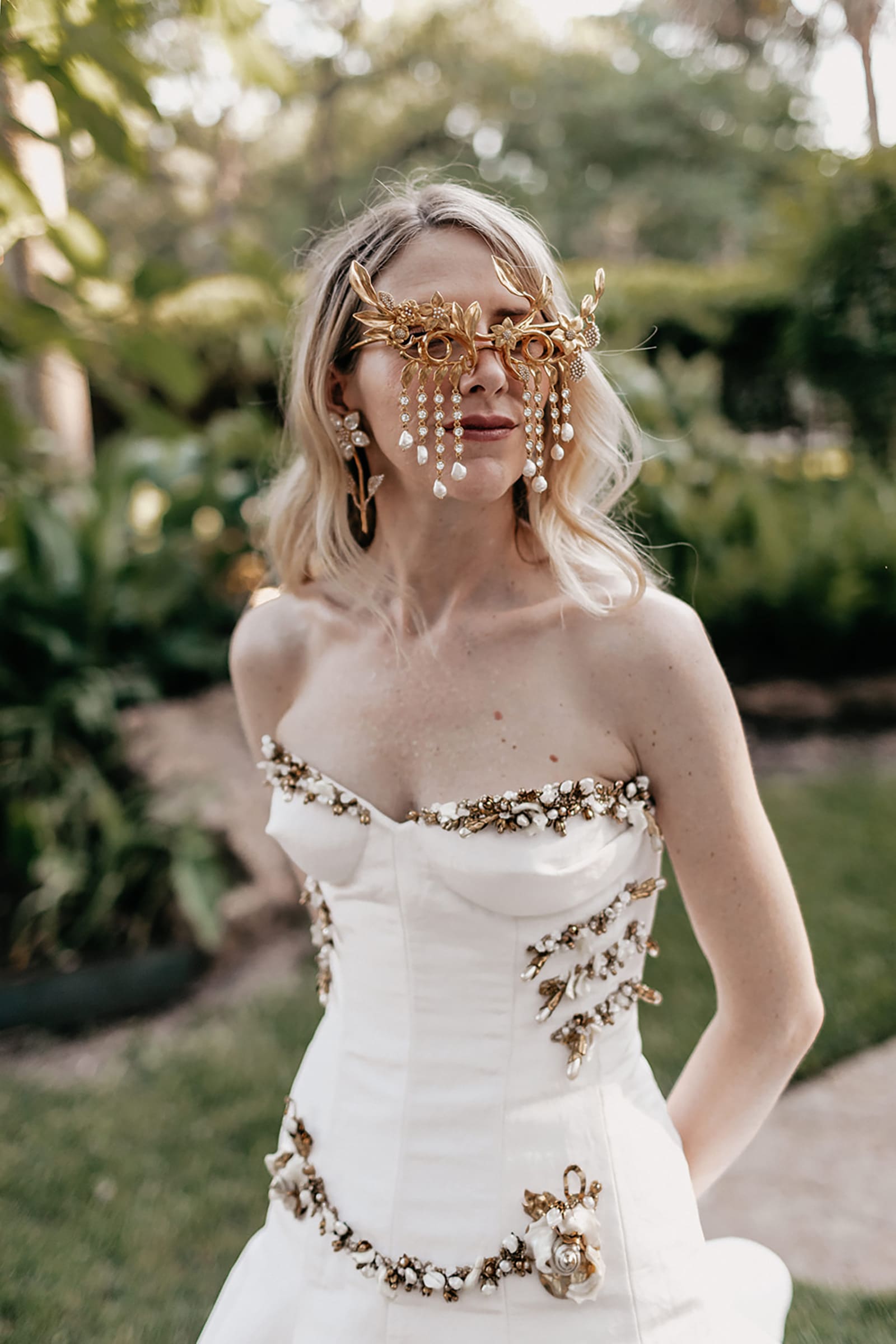 Away from the traditional white dress ... What is the latest wedding fashion trend in 2022?