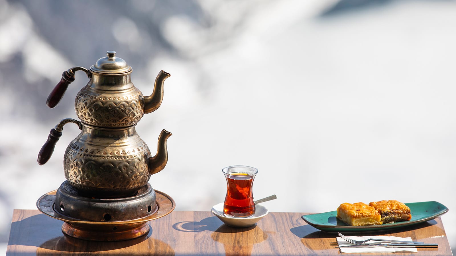 الشاي التركي يستقبل نكهات جديدة ويكسر التقاليد