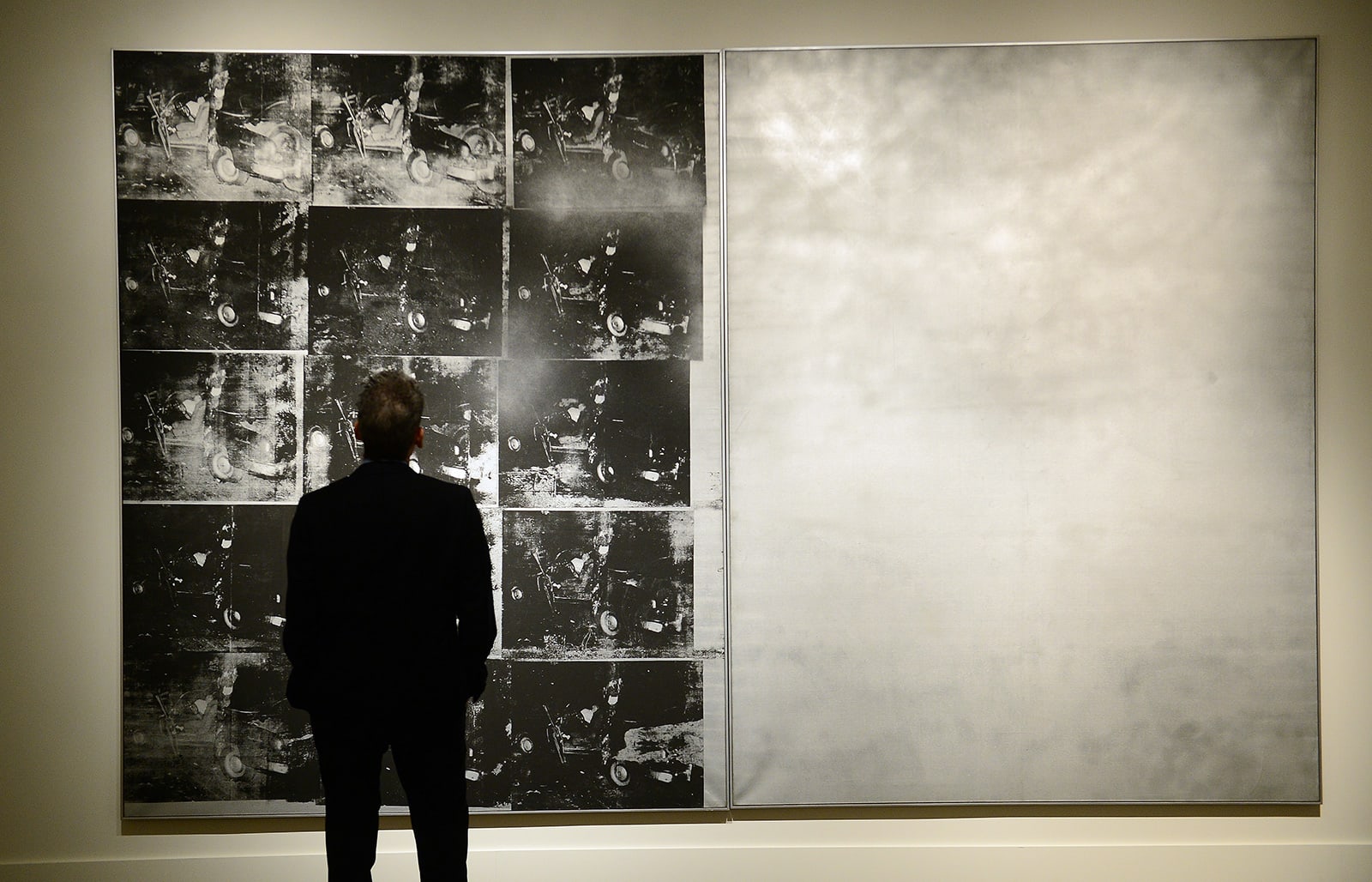 Andy Warhols Autounfall-Kunstwerk wurde für 85,4 Millionen Dollar verkauft