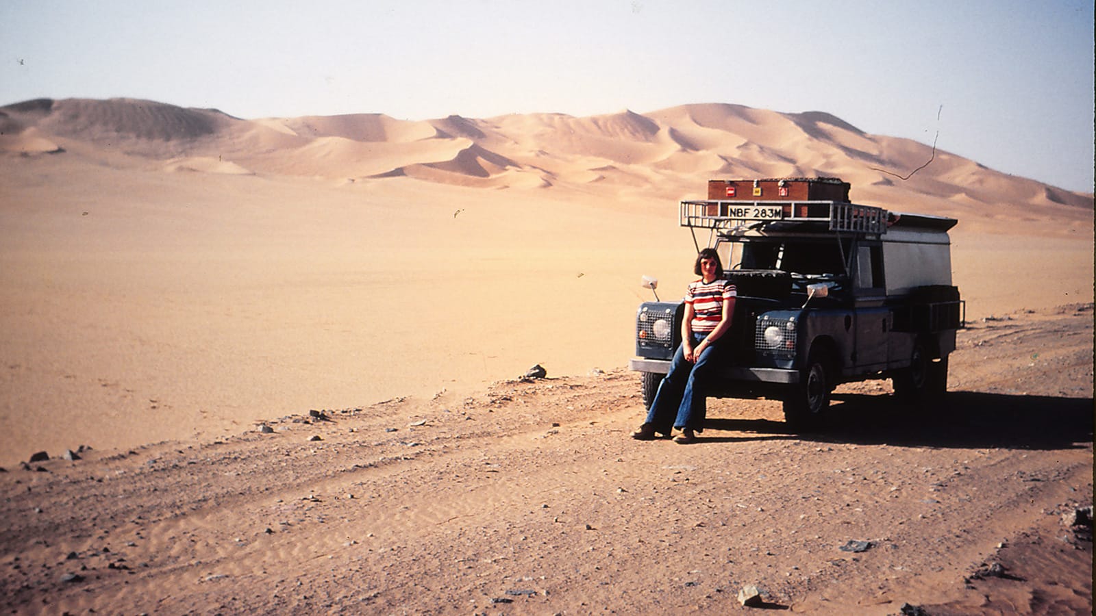 En un Land Rover, este dúo inglés recorrió el mundo 
