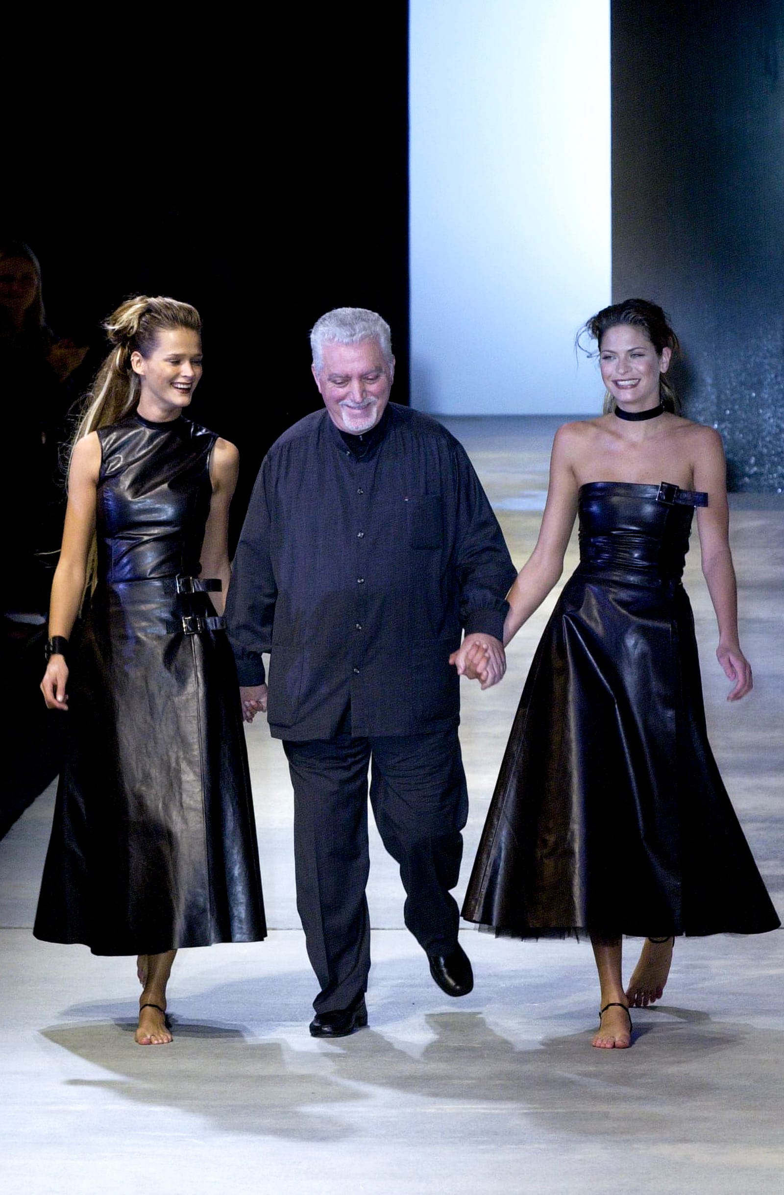 وفاة مصمم الأزياء الإسباني باكو رابان عن عمر يناهز 88 عامًا
