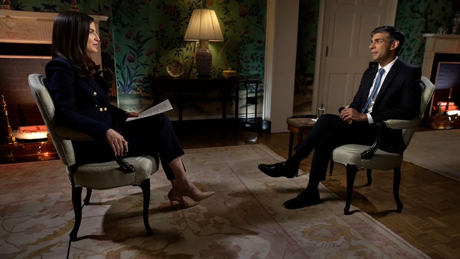 ما رد رئيس وزراء بريطانيا على سؤال CNN بشأن موقف ترامب من انتصار أوكرانيا في الحرب؟