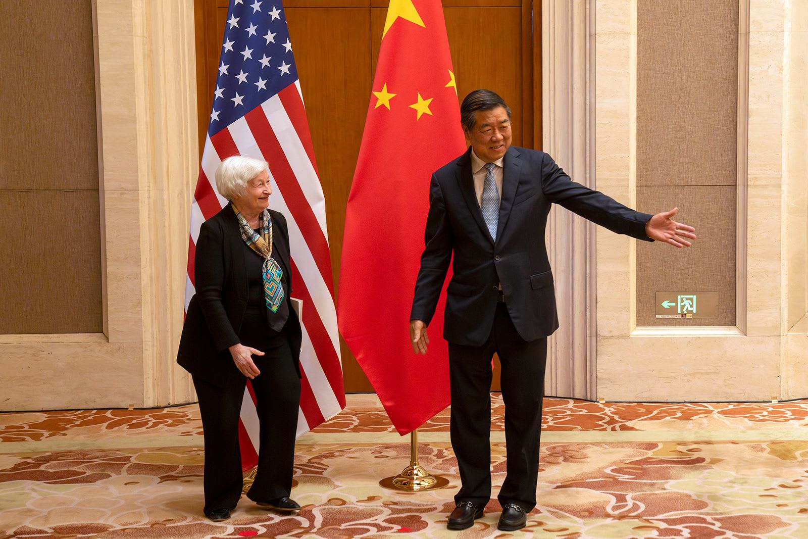 زيارة وزيرة الخزانة الأمريكية إلى الصين