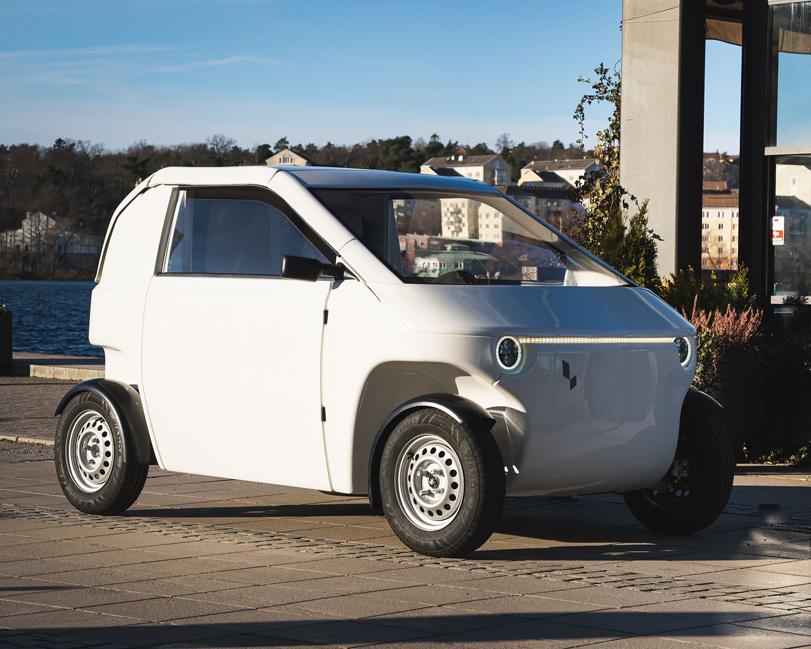 شركة سويدية تصنع سيارات قابلة للطي.. كيف؟