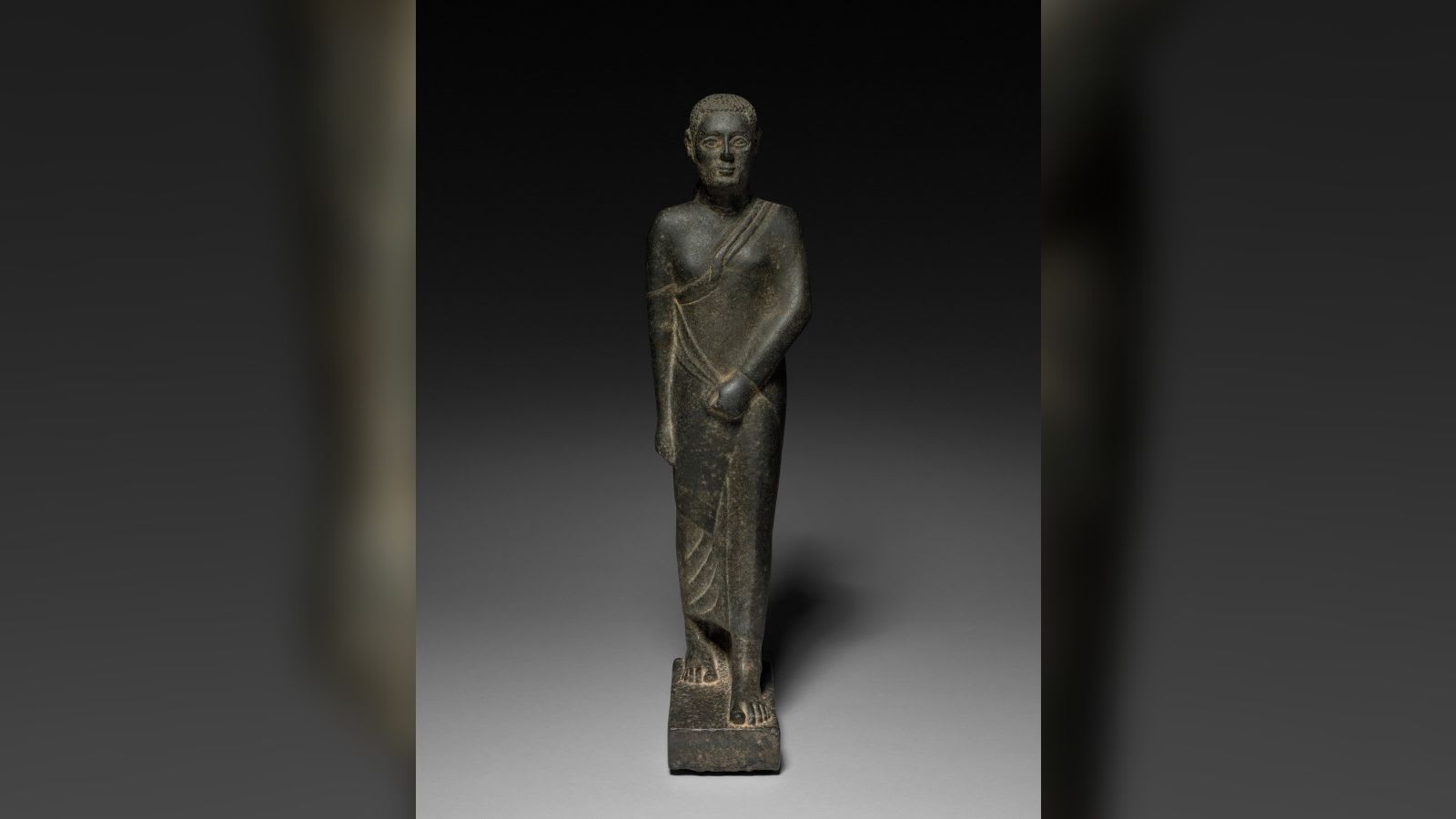متحف أمريكي يخطط لإعادة تمثال يتجاوز عمره ألفي عام إلى ليبيا