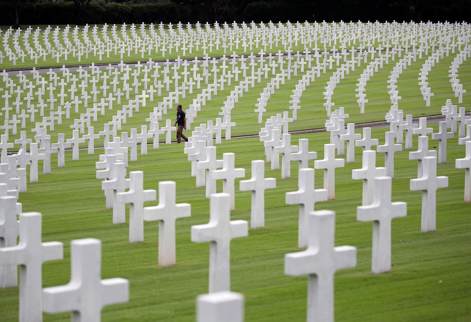 مقبرة ضخمة توثق أهوال الحرب العالمية الثانية ويقول بعض الزوار إنّها مسكونة