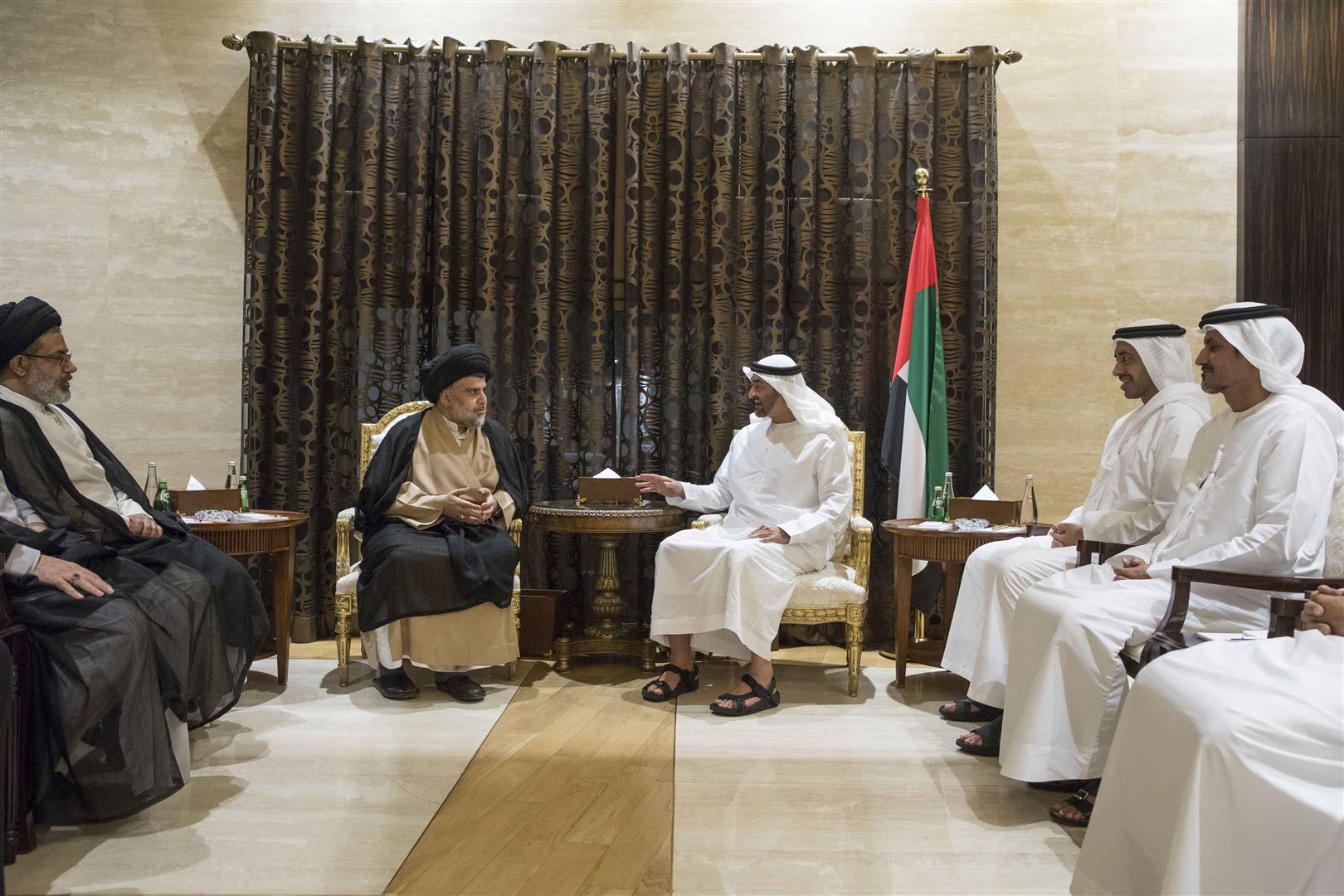 قرقاش: محمد بن سلمان يقود "التحرك الواعد" تجاه العراق بمشاركة الإمارات والبحرين